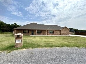 Building Photo - 4 Bedroom