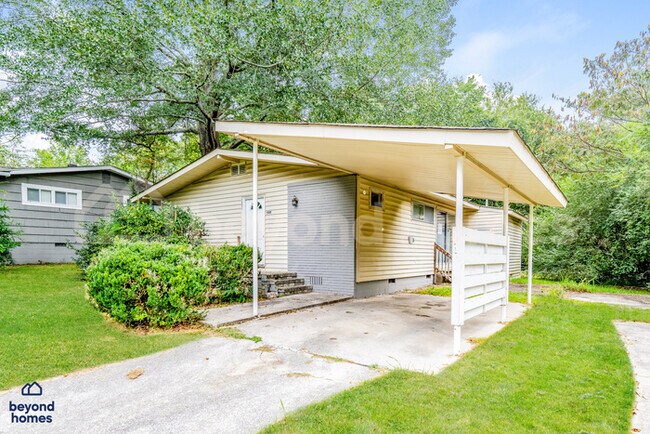 Building Photo - Cozy Comfort Meets Classic Charm in Killough Springs!