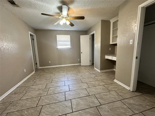 Building Photo - 1111 N Main St