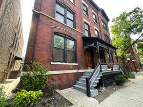 Building Photo - 1903 N Sheffield Ave