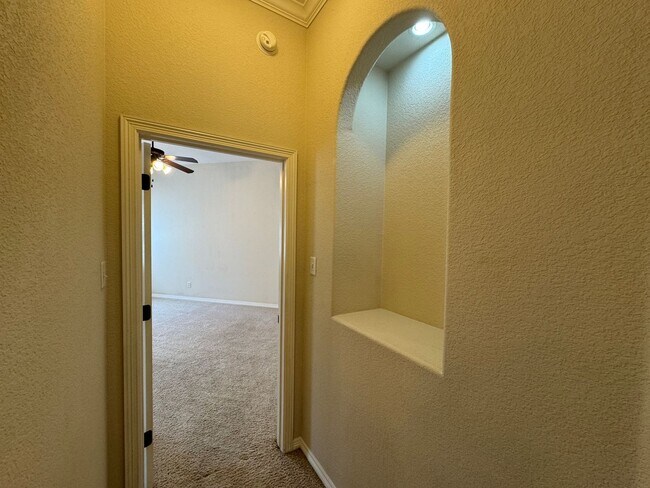 Building Photo - 1712 Iron Jacket Trail