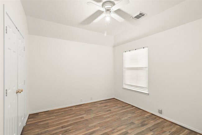 Building Photo - 20510 Pioneer Bend Ct