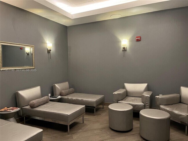 Building Photo - 21205 NE 37th Ave