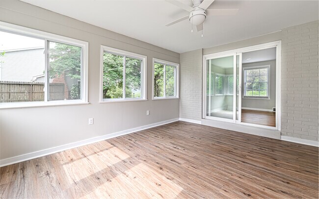 Building Photo - 4236 Tanglewood Dr