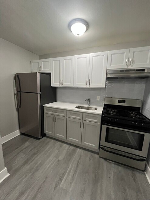 Building Photo - 394 Park Ave