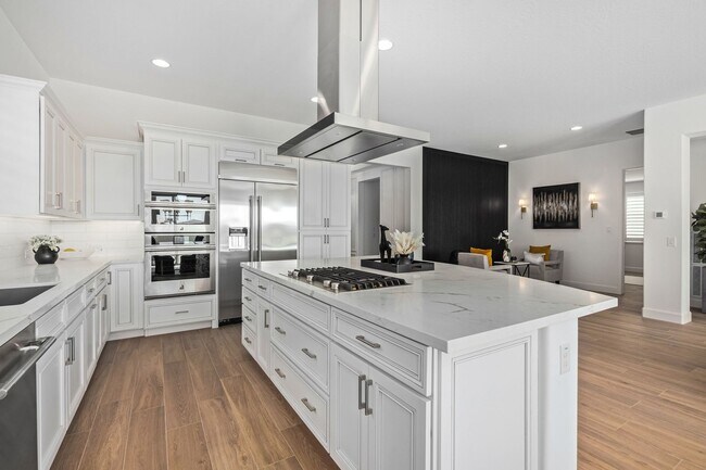 Building Photo - Luxury Rental in Queen Creek - Try Before You Buy