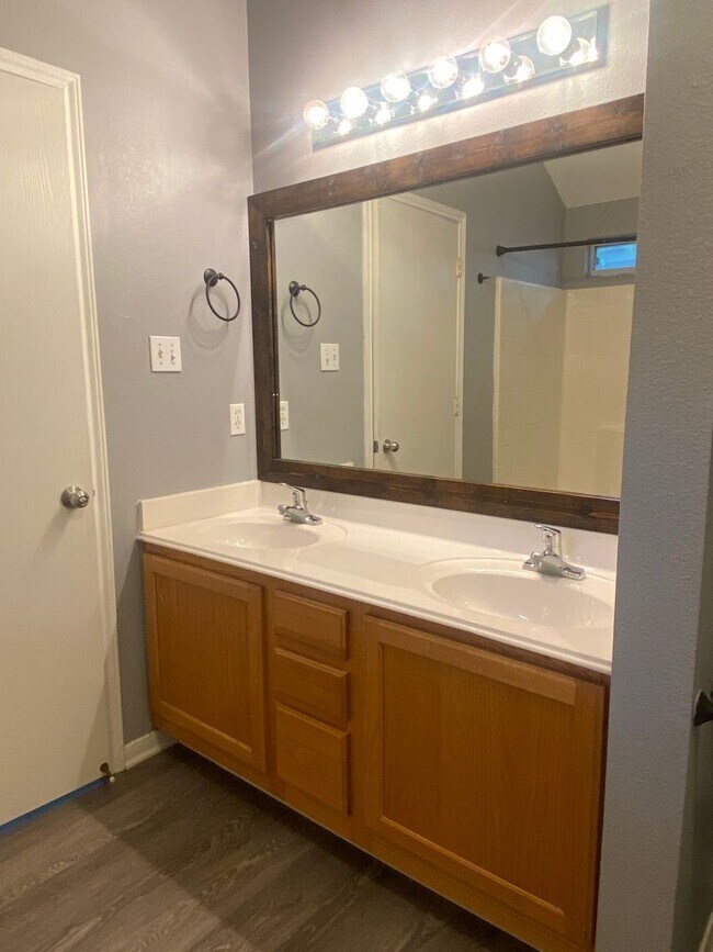Building Photo - 3 BEDROOM, BELTON ISD