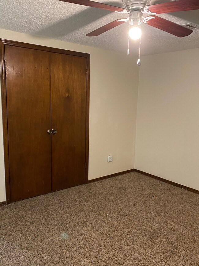 Building Photo - 2902 SW 86th St