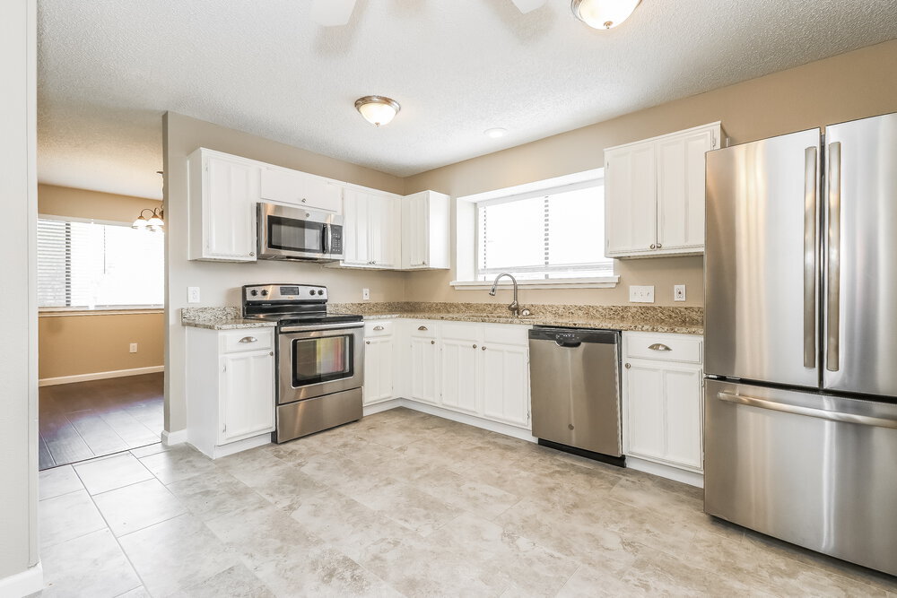 Building Photo - 4213 Claremont Dr