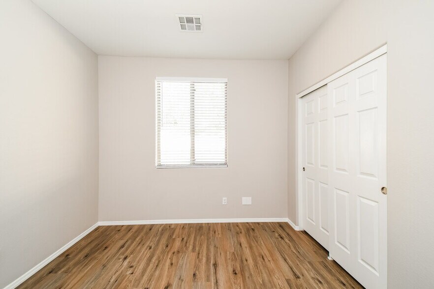 Building Photo - 7014 E Kiva Ave