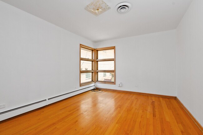 Building Photo - 6238 W 63rd St