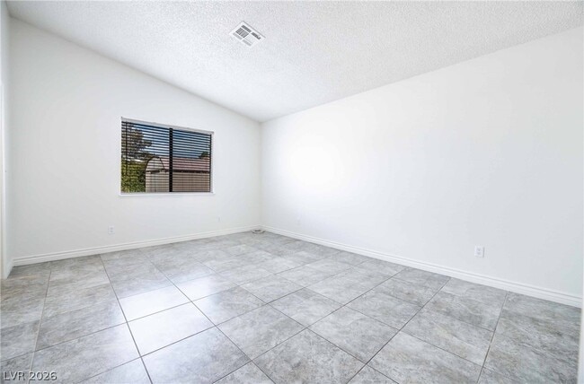 Building Photo - 7420 Lattimore Dr
