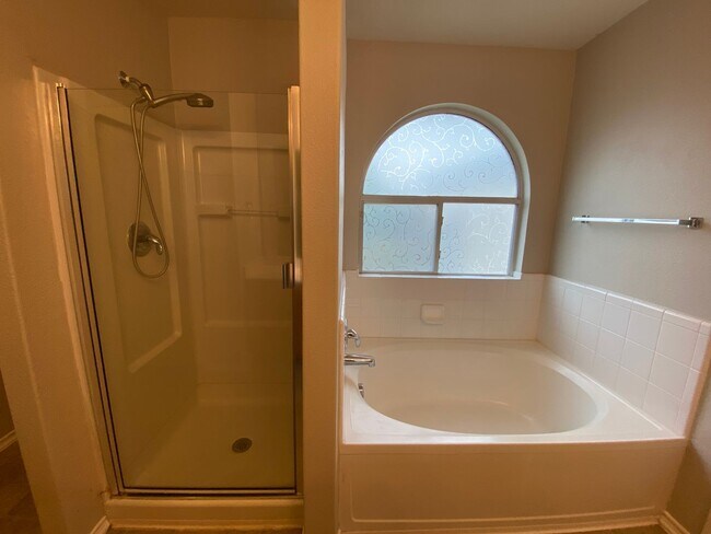 Building Photo - FALL INTO A NEW HOME WITH OUR MOVE-IN SPECIALS!