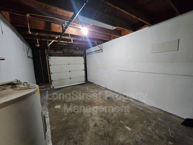 Building Photo - 17635 SW Blanton St