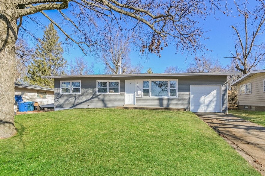 Building Photo - 9100 Ellison Dr