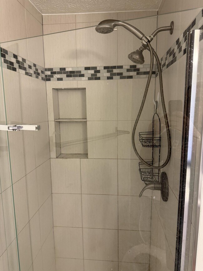 Building Photo - 19048 Partridge Wood Dr