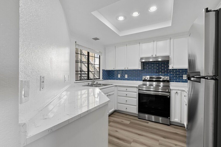 Building Photo - 109 Devonwood