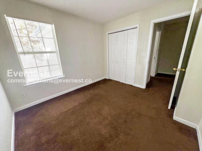 Building Photo - 7688 Creekside Ln