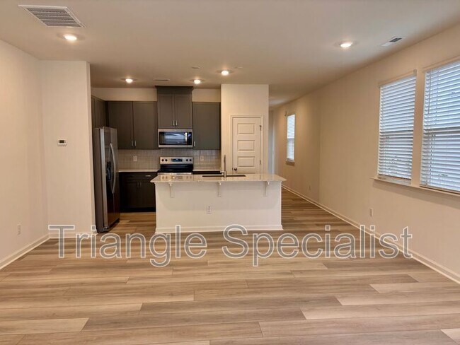Building Photo - 10514 Brookside Reserve Rd