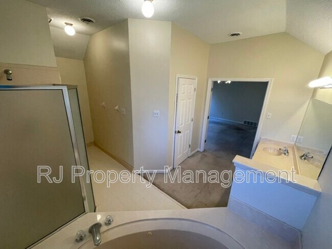 Building Photo - 5019 Horizon Cove