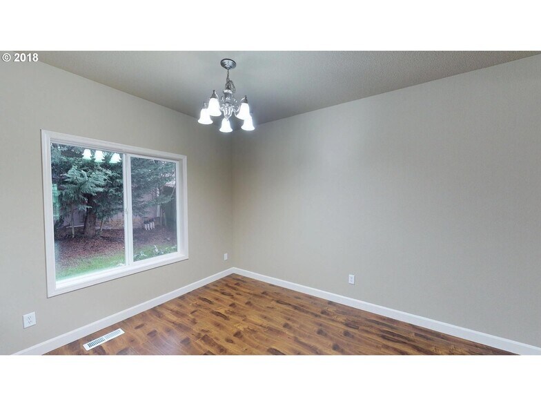 Building Photo - 12811 NE 49TH WAY