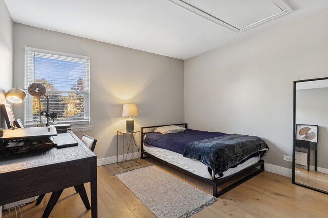 Building Photo - 837 Pahl Rd