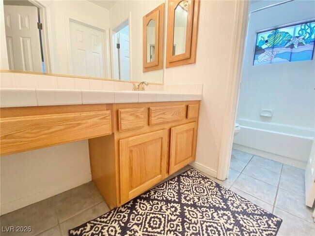 Building Photo - 8412 Bay Crest Dr