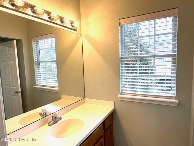 Building Photo - 1723 Forest Lake Cir W
