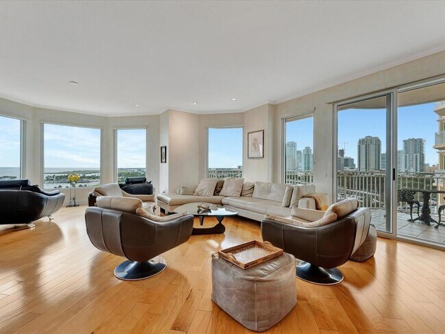 Building Photo - 555 5th Ave NE