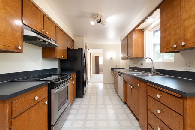 Building Photo - 17656 SE 267th Pl