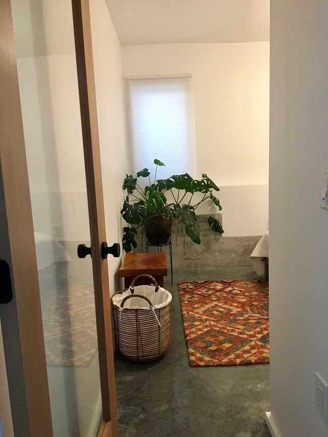 Building Photo - 2BR/1BA Potrero Hill Contemporary Residenc...