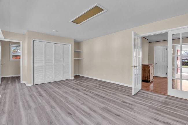 Building Photo - 306 Glancy St