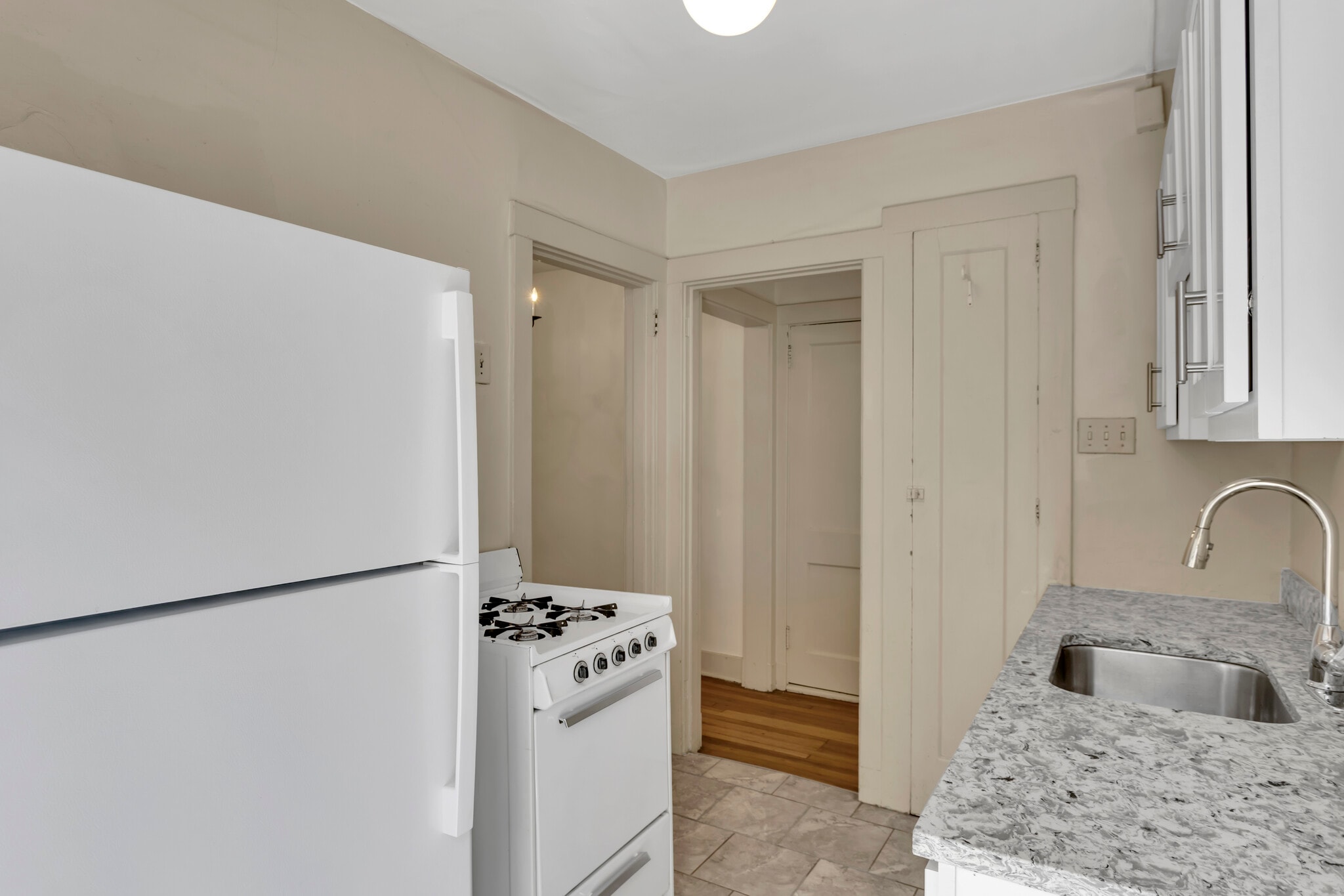 Building Photo - 5854 Forbes Ave