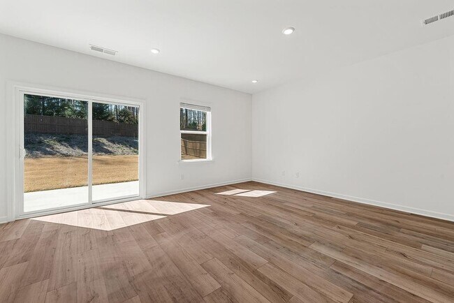 Building Photo - 103 Dewitt Dr