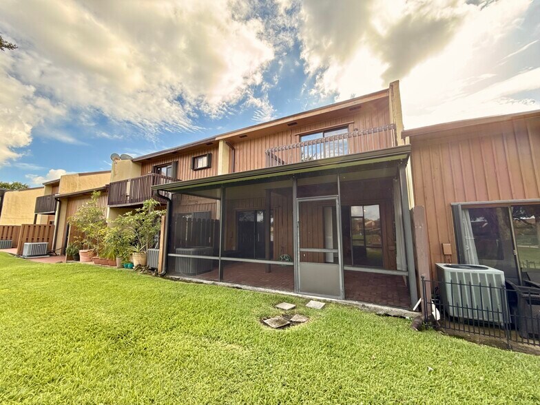 Building Photo - 4192 SW 87th Ter