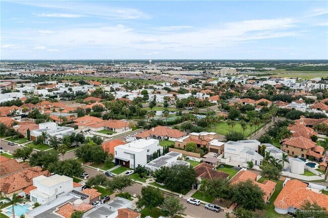 Building Photo - 21 Ben Hogan Dr