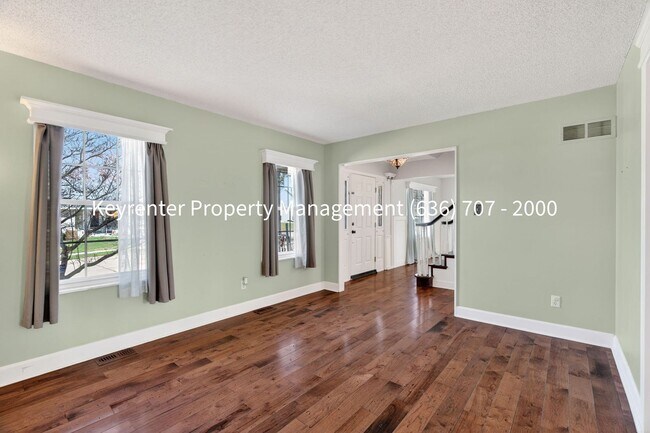 Building Photo - Spacious 4BR Home with Finished Basement in St. Peters