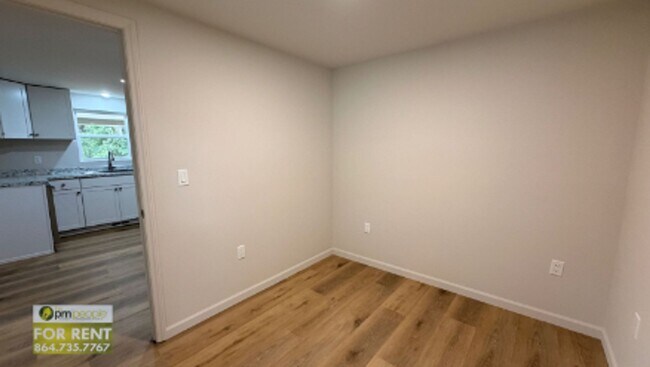 Building Photo - Completely Updated Easley 2/1 Available Now!