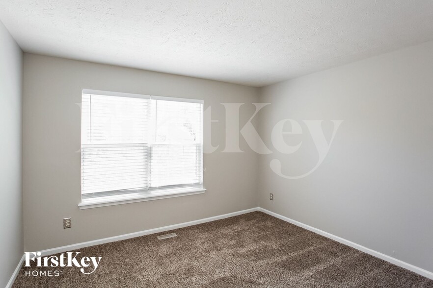 Building Photo - 8258 Morel Dr