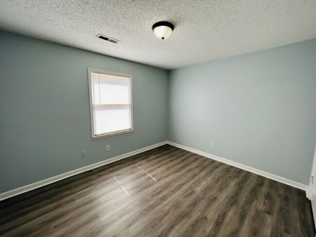 Building Photo - 4433 Torrance Dr NW
