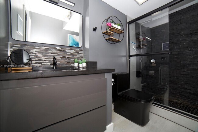 Building Photo - 200 178th Dr