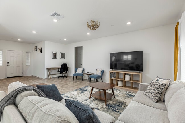 Building Photo - 23307 Desert Lily Ct