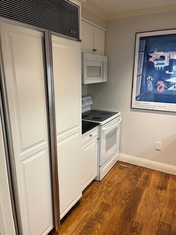 Building Photo - 1 Huntington Ave