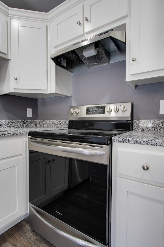 Building Photo - 138 Main St N