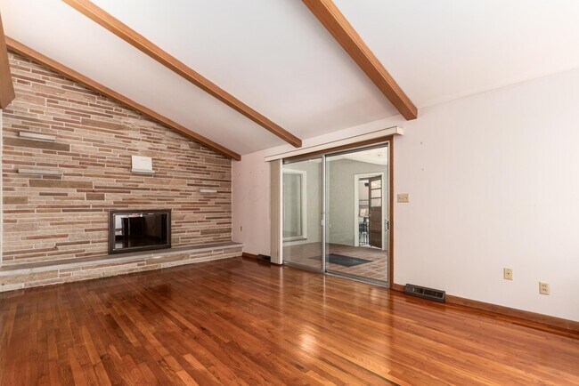 Building Photo - 5822 Falmouth Ct
