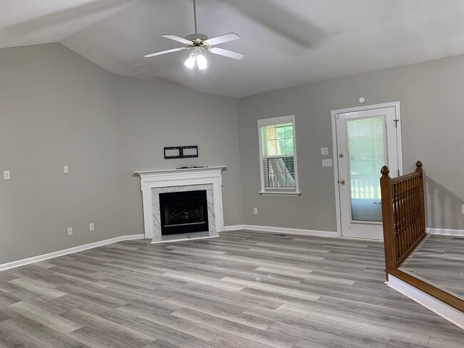 Building Photo - Fantastic Renovated Raleigh Ranch, With Am...