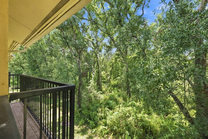 Building Photo - 8630 Mallard Reserve Dr