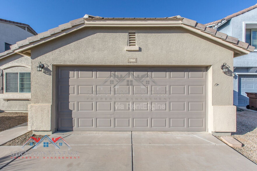 Building Photo - 1868 W Desert Seasons Dr