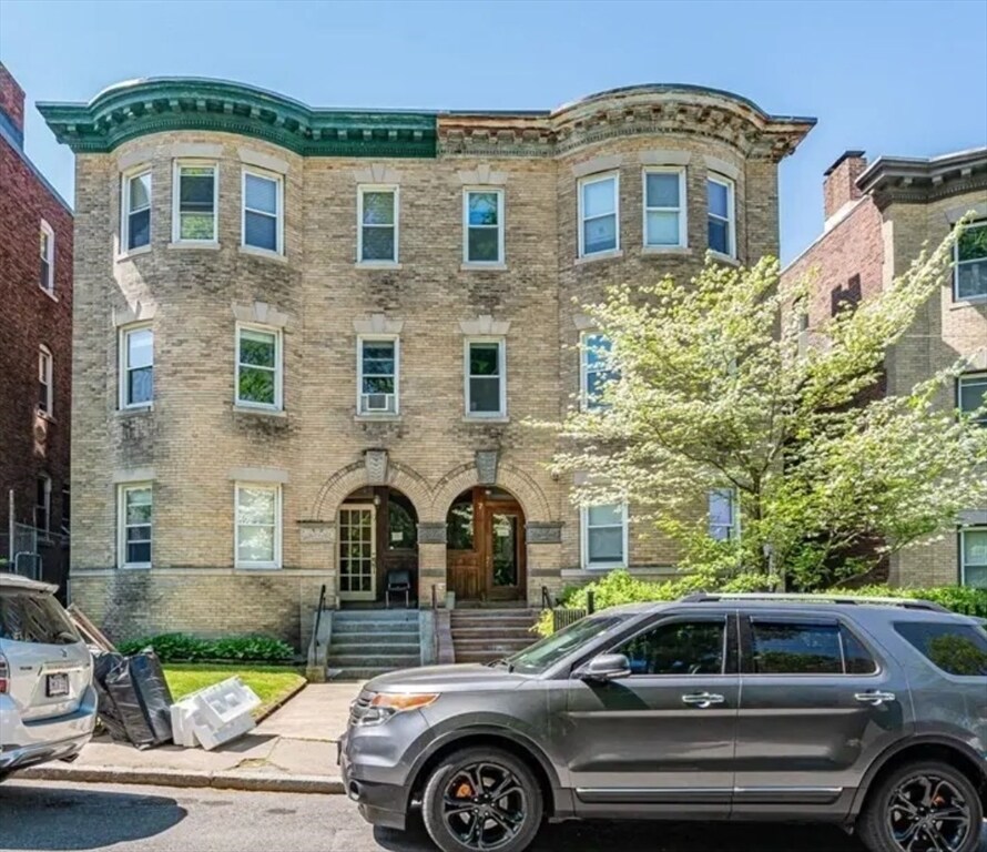 Building Photo - 9 Chilcott Pl