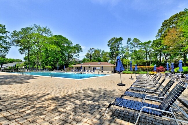 Building Photo - 44 Fox Hill Dr